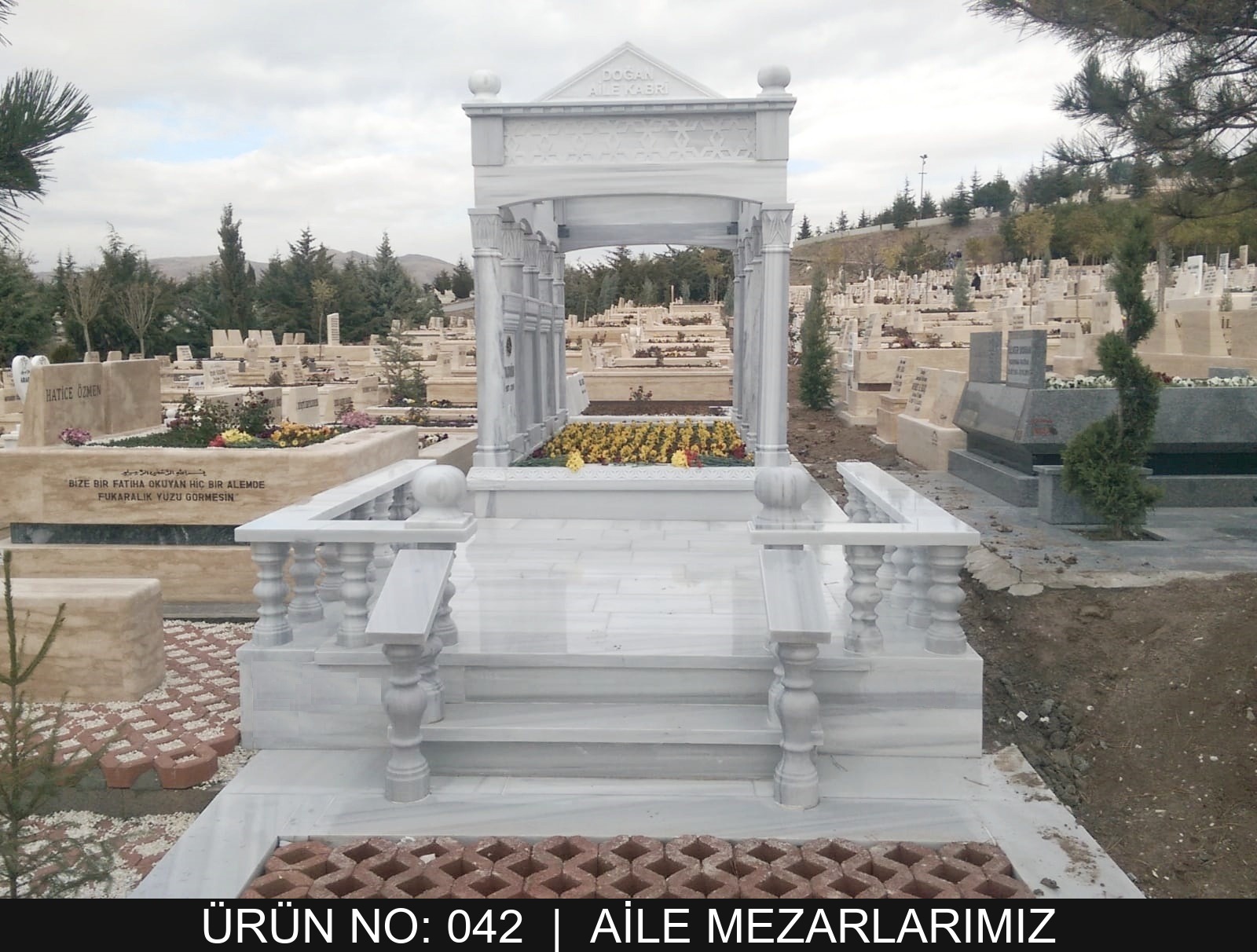 Aile Mezarlıkları - Model 042